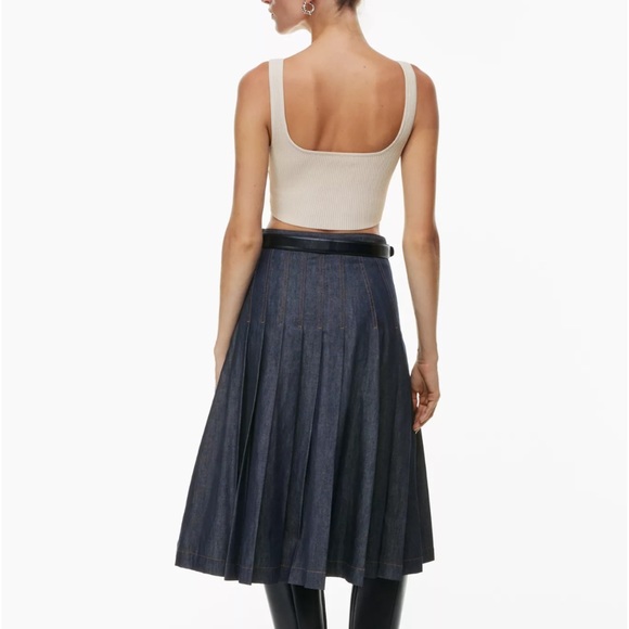 Aritzia Sculpt knit Squareneck crop top - Picture 2 of 2